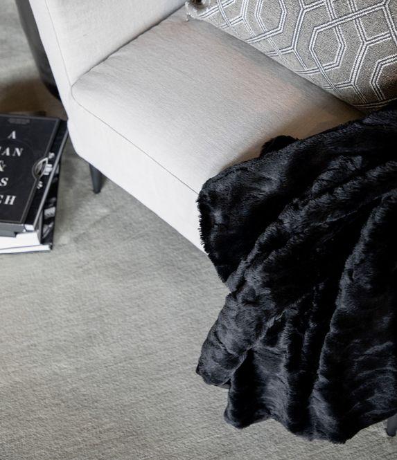 Hovedbilde Pelspledd CELINE 150x260 black 