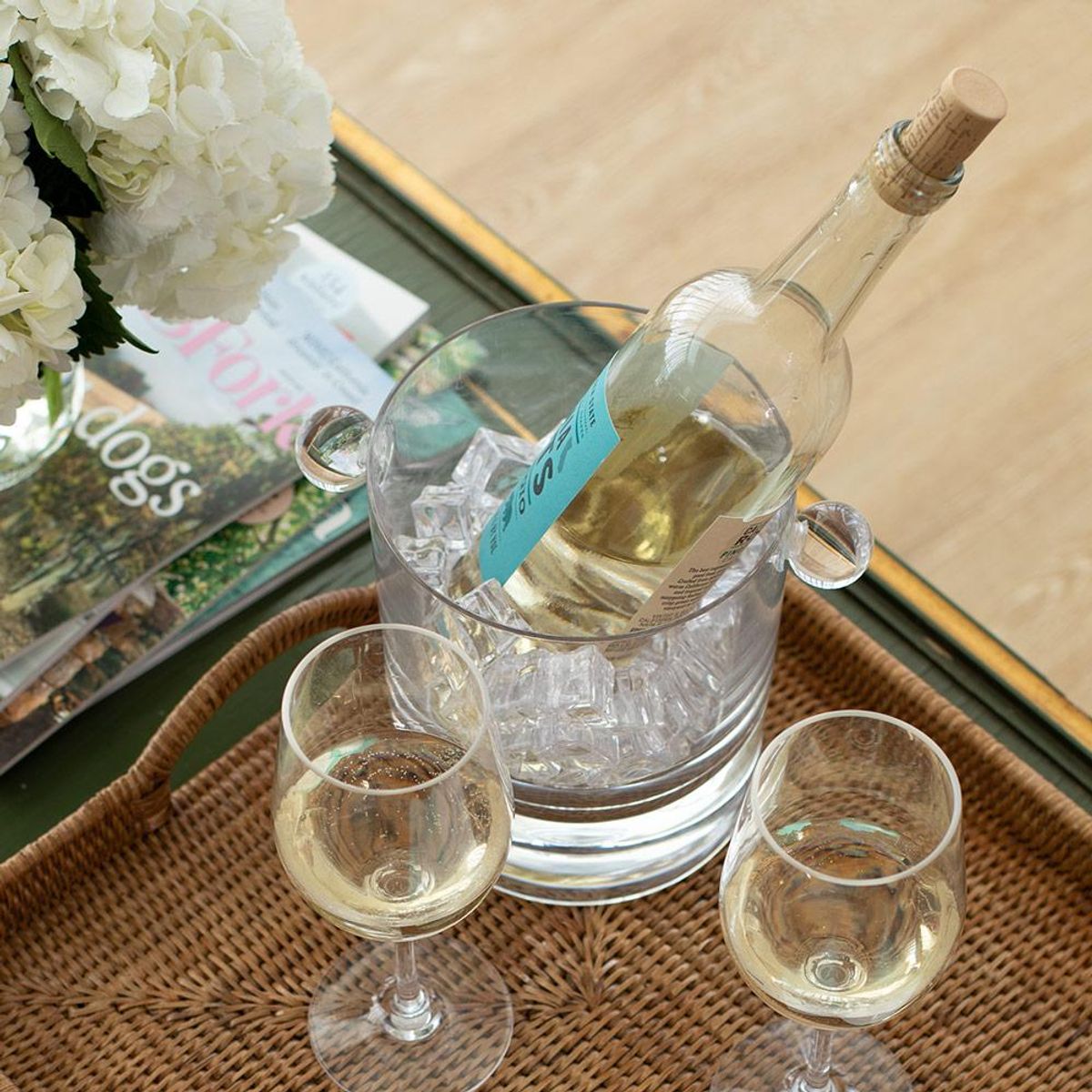 Acrylic 60oz Ice Bucket & Lid in Crystal Clear - isbøtte