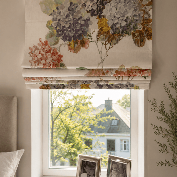 Hovedbilde Lekker gardin med blomsterprint i eksklusivt ...