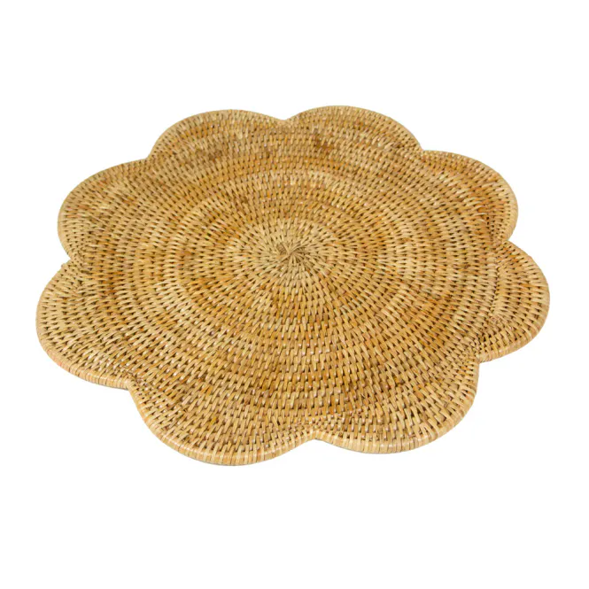 Hovedbilde  Rattan Scallop Round Placemat in Honey - 1 ...