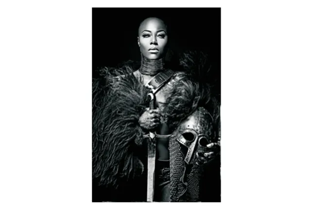 Hovedbilde Glass picture warrior lady 80x120 Varenr.10007